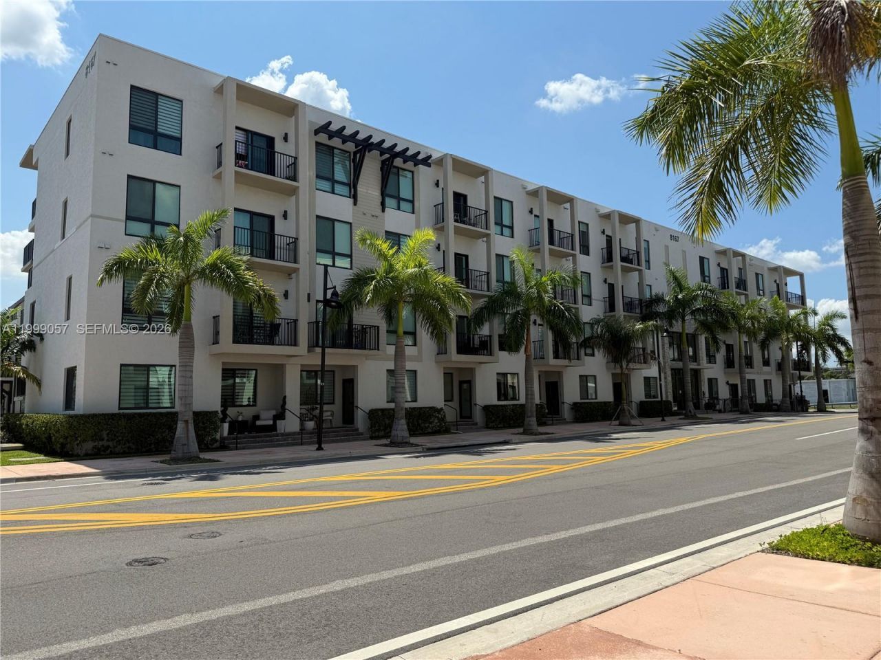 8167 NW 41st St, Unit E-409, Doral, FL 33166 Photo