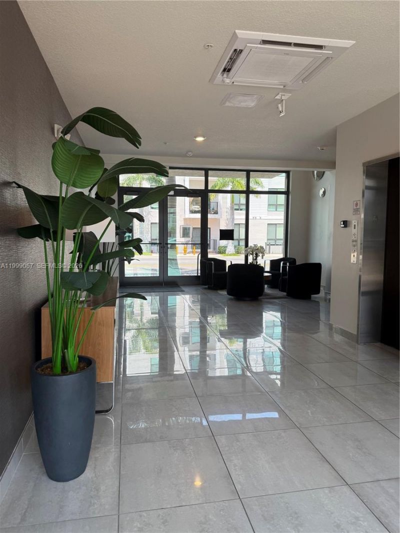 8167 NW 41st St, Unit E-409, Doral, FL 33166 Photo