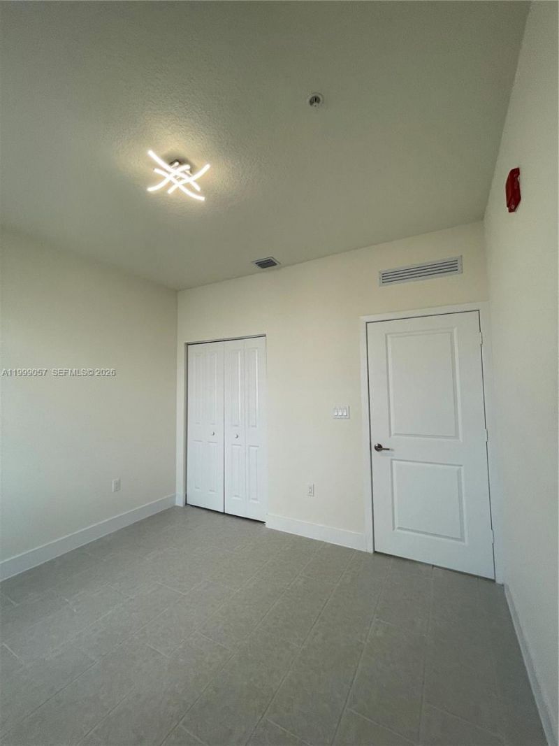 8167 NW 41st St, Unit E-409, Doral, FL 33166 Photo