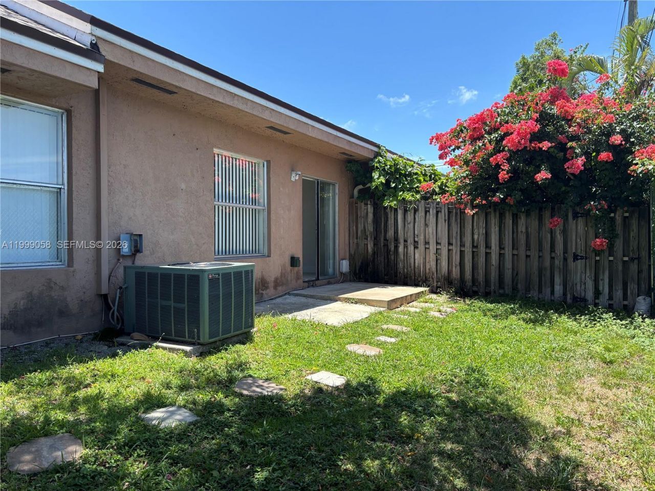 219 SE 8th St, Unit 601, Hallandale Beach, FL 33009 Photo