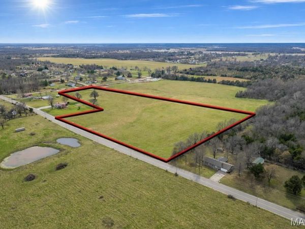 1801 TOWER Road , Lebanon, MO 65536