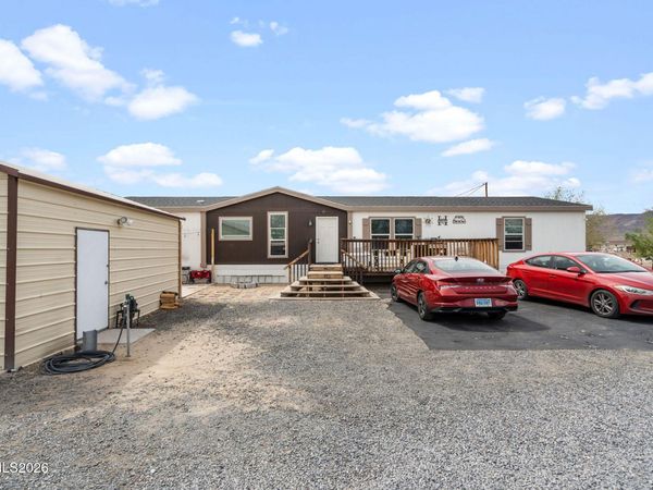 5495 Navajo Trail, Stagecoach, NV 89429