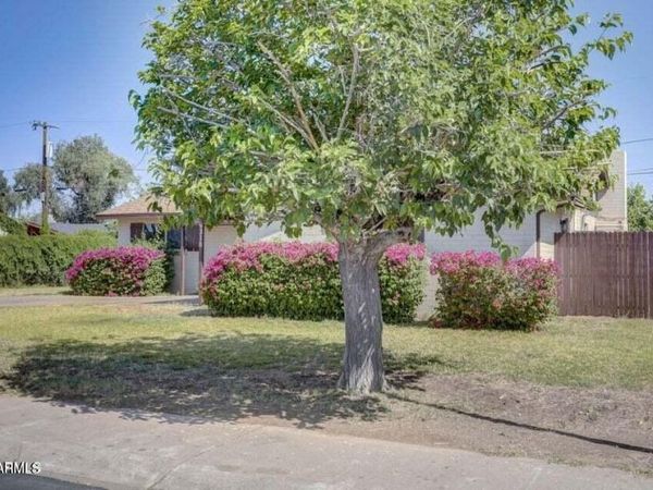 6310 W BERRIDGE Lane, Glendale, AZ 85301