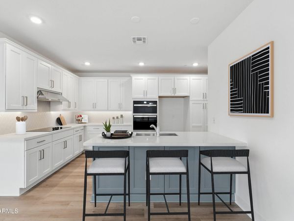 2121 W SONORAN DESERT Drive, Unit 67, Phoenix, AZ 85085