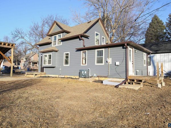 1914 S Duluth Ave, Sioux Falls, SD 57105