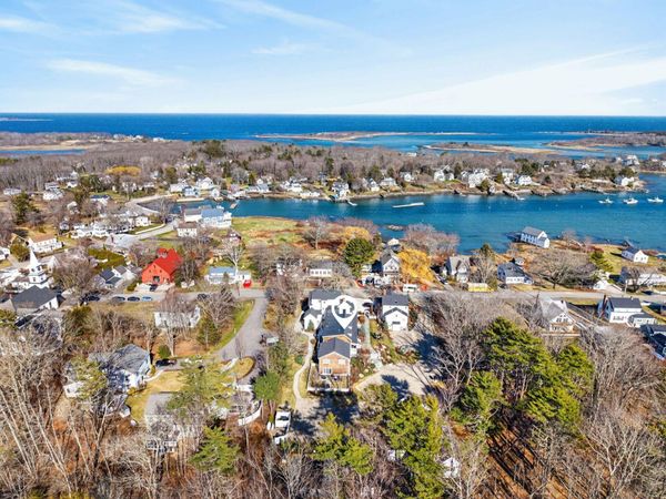 15 Langsford Road, Unit 8, Kennebunkport, ME 04046