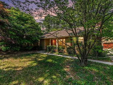 8612 Maidstone Court, Raleigh, NC 27613