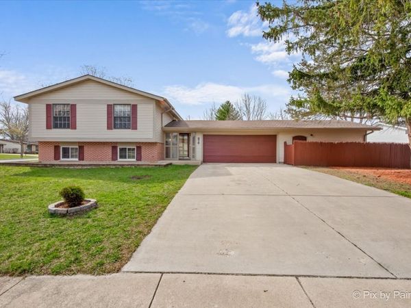 876 Darlington Lane , Crystal Lake, IL 60014