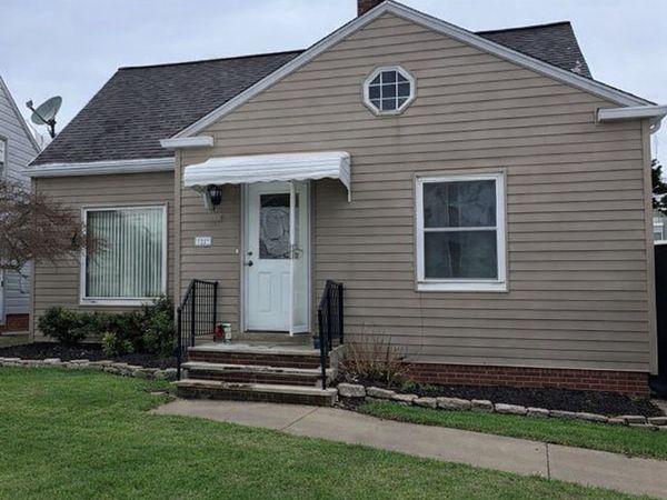 11005 Brunswick Avenue , Garfield Heights, OH 44125