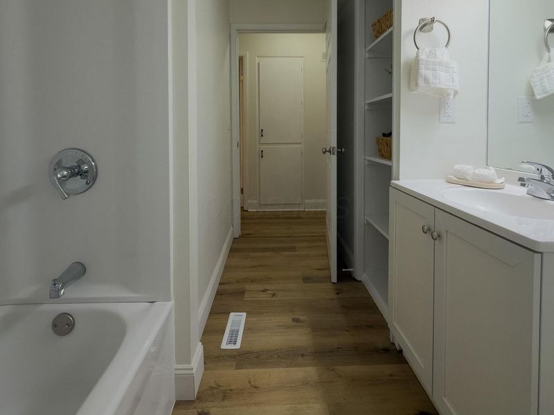 35 S Powell Avenue, Columbus, OH 43204 Photo 11