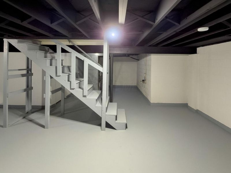 35 S Powell Avenue, Columbus, OH 43204 Photo 12