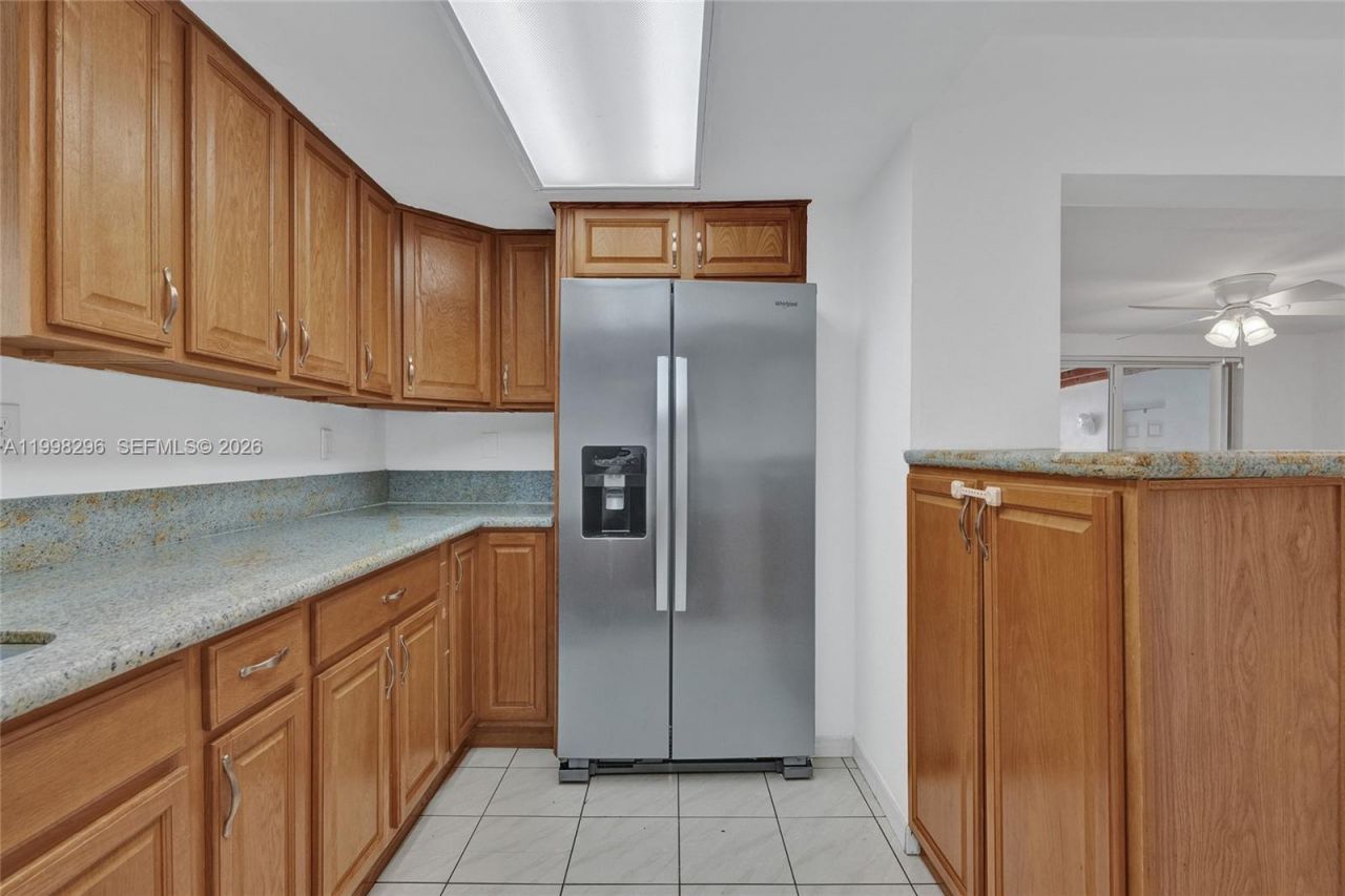 877 W 33rd St, Hialeah, FL 33012 Photo