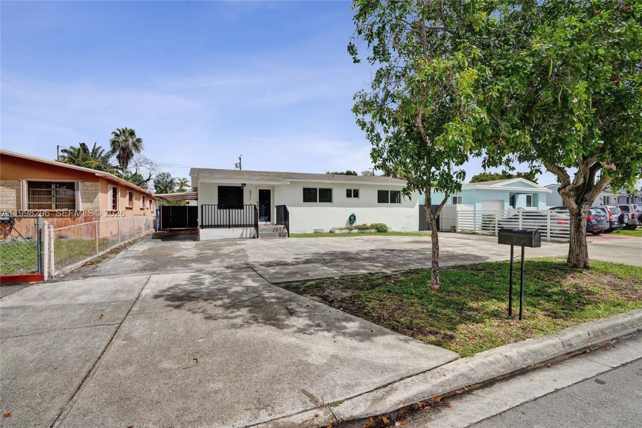 877 W 33rd St, Hialeah, FL 33012 Photo