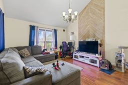 1660 Stuart Square Circle photo 4