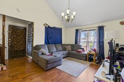 1660 Stuart Square Circle photo 4