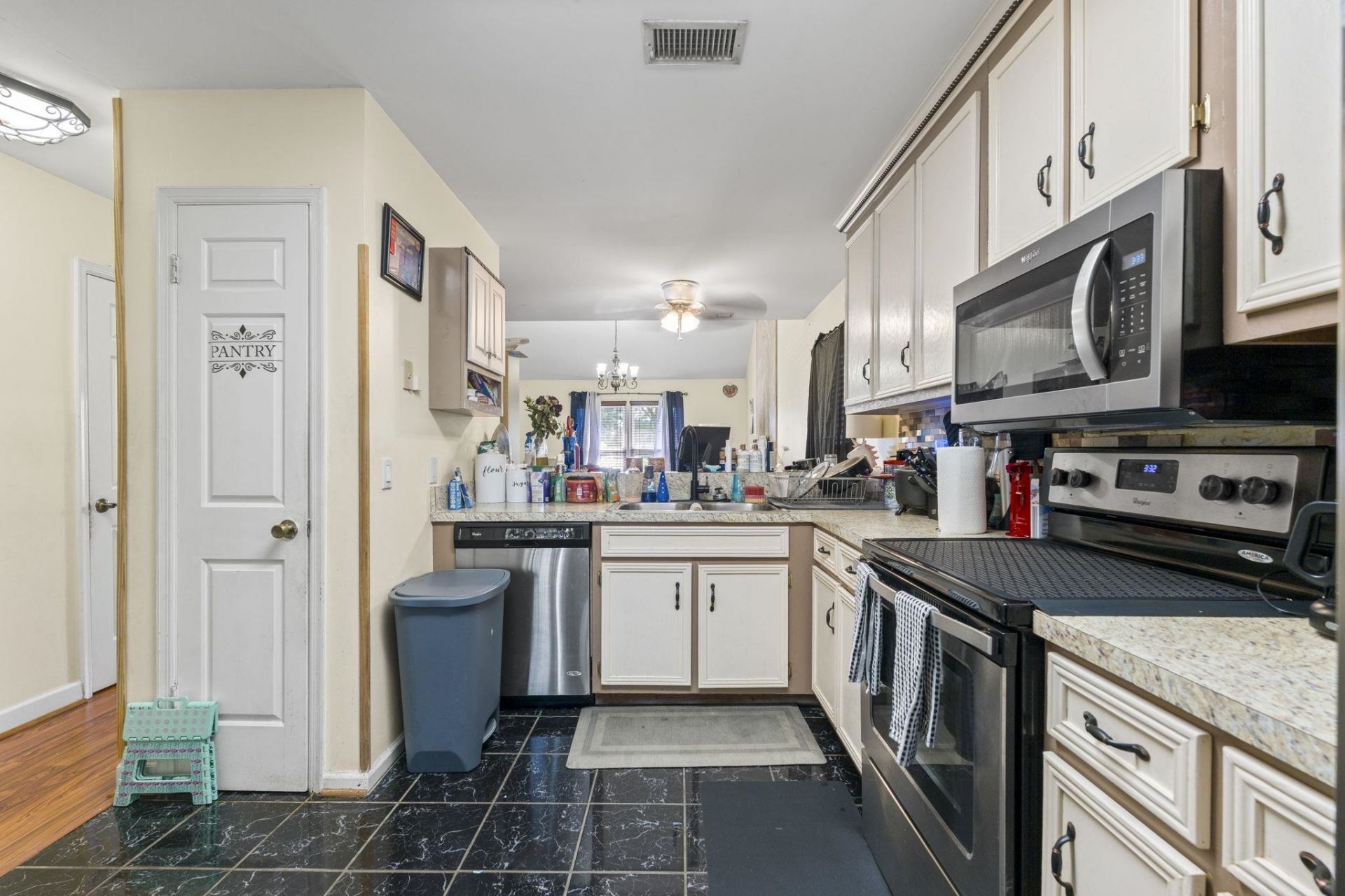 1660 Stuart Square Circle Photo 6