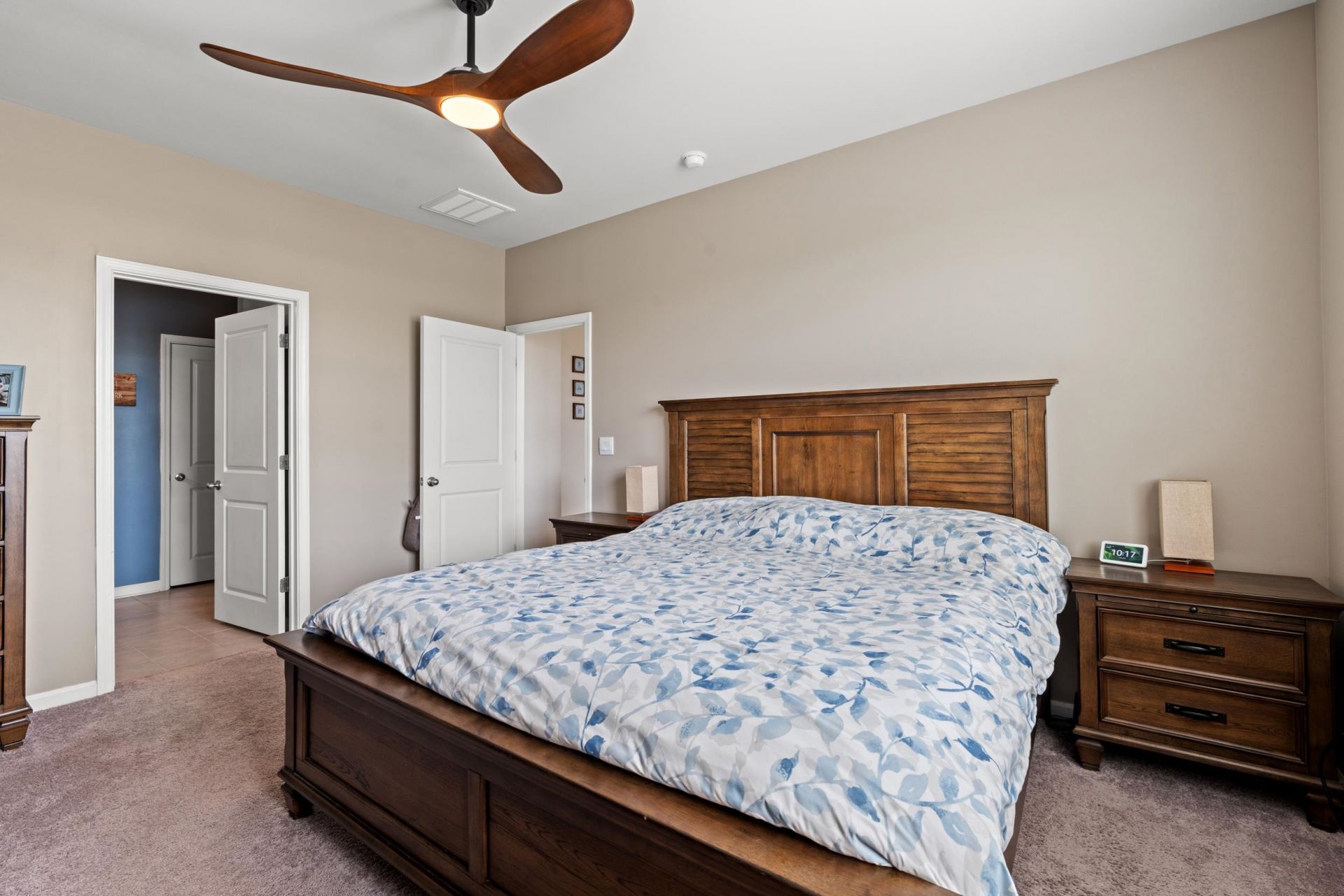 939 Irving Dr. Photo 12