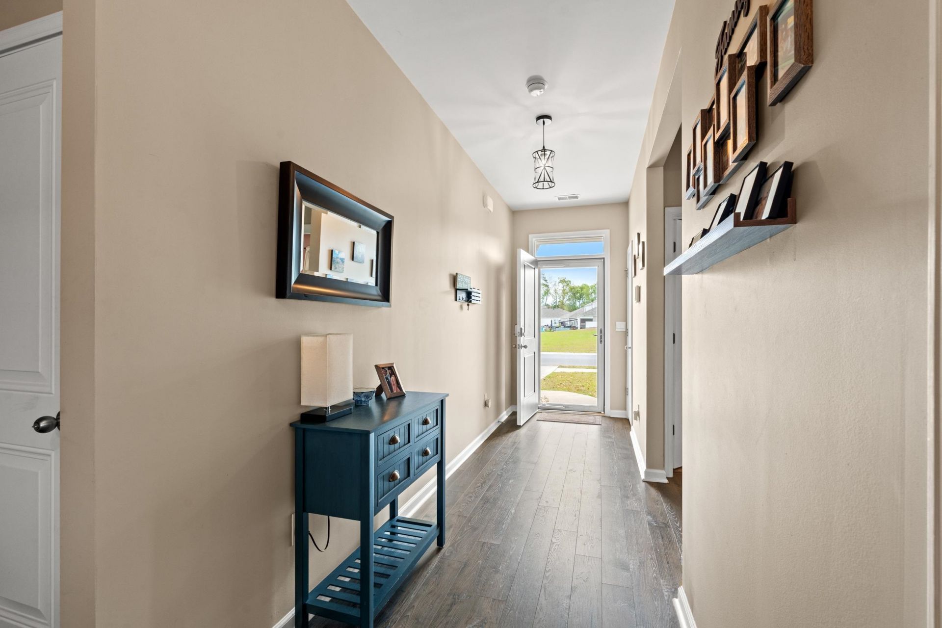 939 Irving Dr. Photo 16