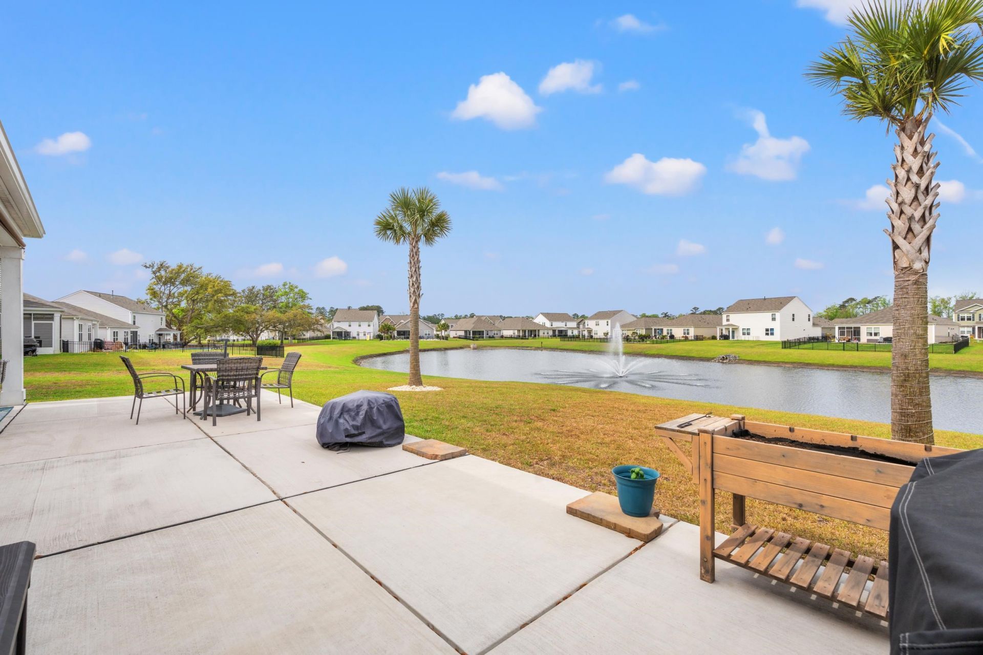 939 Irving Dr. Photo 22