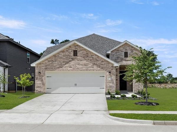 1720 Edgeway Drive, Aubrey, TX 76227