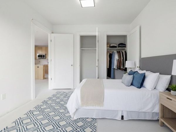 1035 Commonwealth Ave, Unit 205, Boston, MA 02215