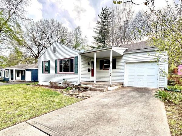 5336 Nall Avenue, Roeland Park, KS 66202