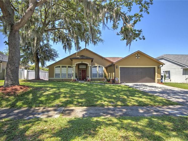 684 YORKSHIRE DRIVE , OVIEDO, FL 32765