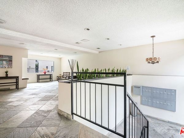 7540 W HAMPTON Avenue, Unit 202, West Hollywood, CA 90046