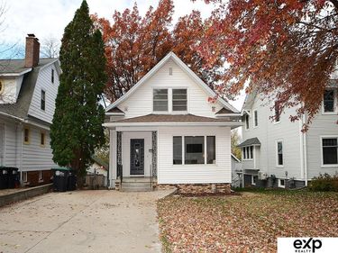 918 S 38th Street , Omaha, NE 68105