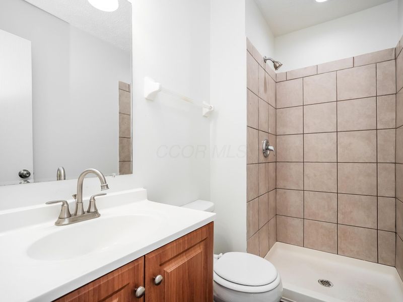 6617 Winbarr Way , Canal Winchester, OH 43110 Photo 11