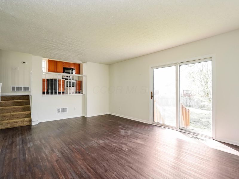 6617 Winbarr Way , Canal Winchester, OH 43110 Photo 5