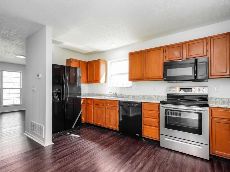 6617 Winbarr Way , Canal Winchester, OH 43110 Photo 7