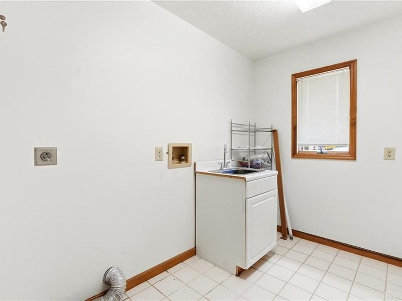 4001 Dogwood Trail, Dayton, OH 45429 Photo 31