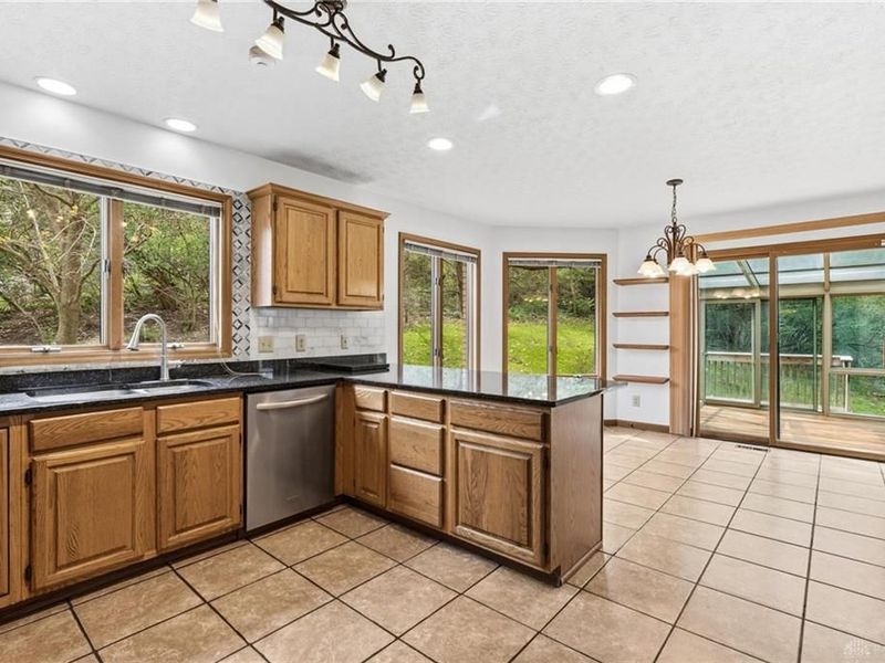 4001 Dogwood Trail, Dayton, OH 45429 Photo 7