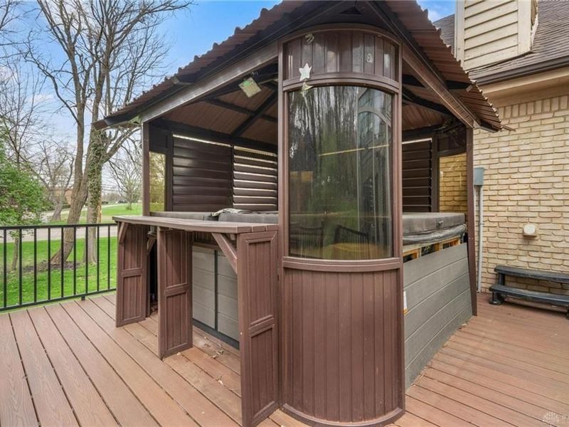 4001 Dogwood Trail, Dayton, OH 45429 Photo 9