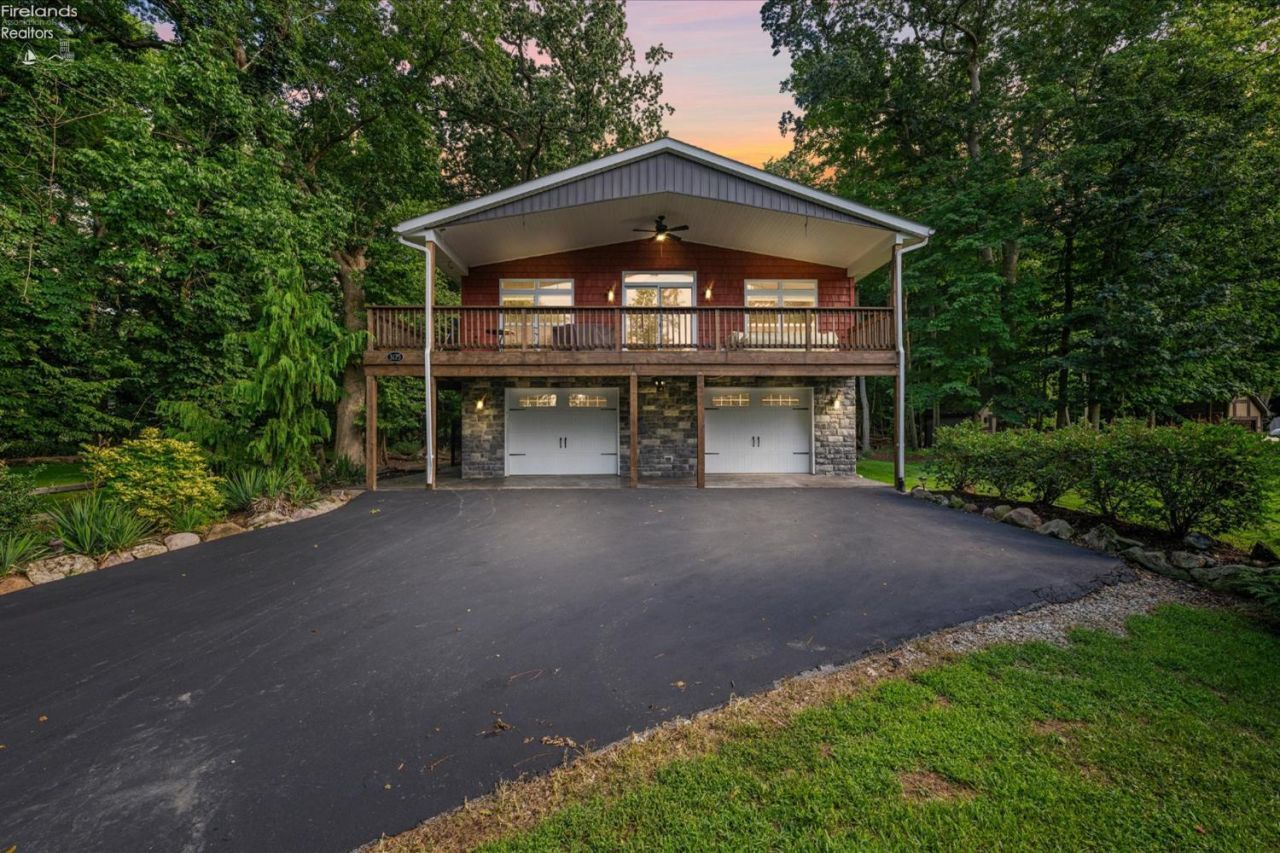 3175 S Memorial Shoreway Drive, Marblehead, OH 43440 Main Photo