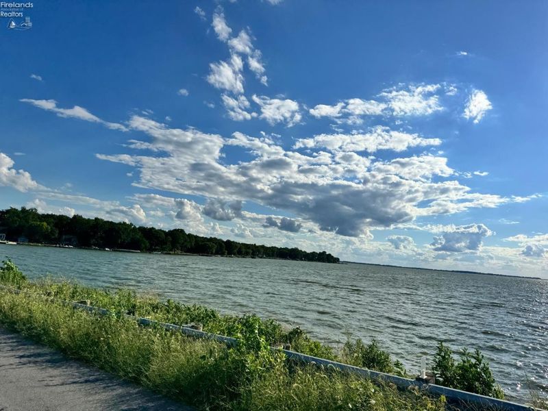 3175 S Memorial Shoreway Drive, Marblehead, OH 43440 Photo 4