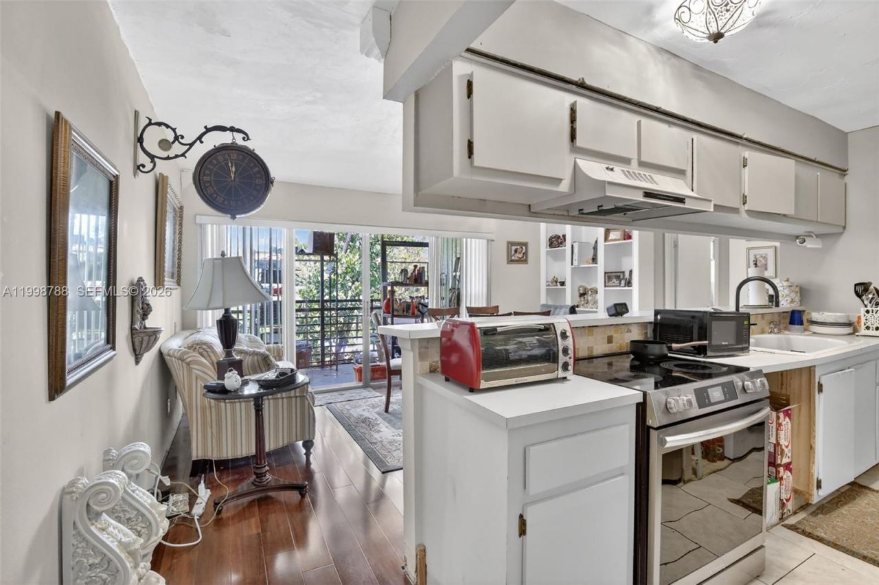 5240 NE 6th Ave , Unit H26, Oakland Park, FL 33334 Photo