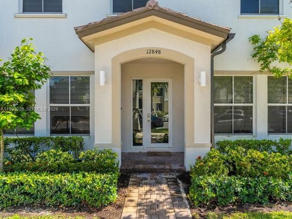 12848 SW 242nd St, Homestead, FL 33032