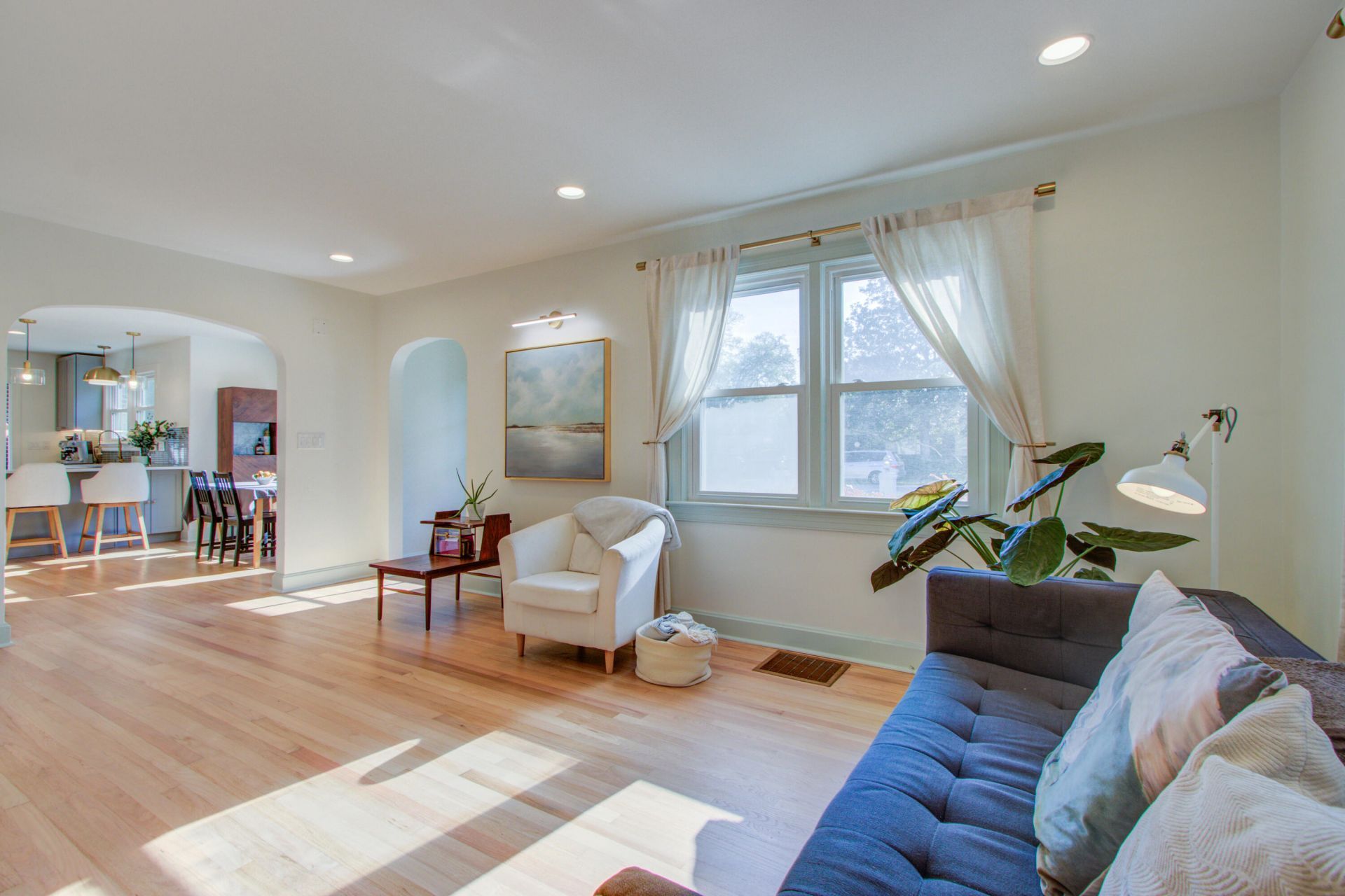 4881 Victoria Avenue Photo 13