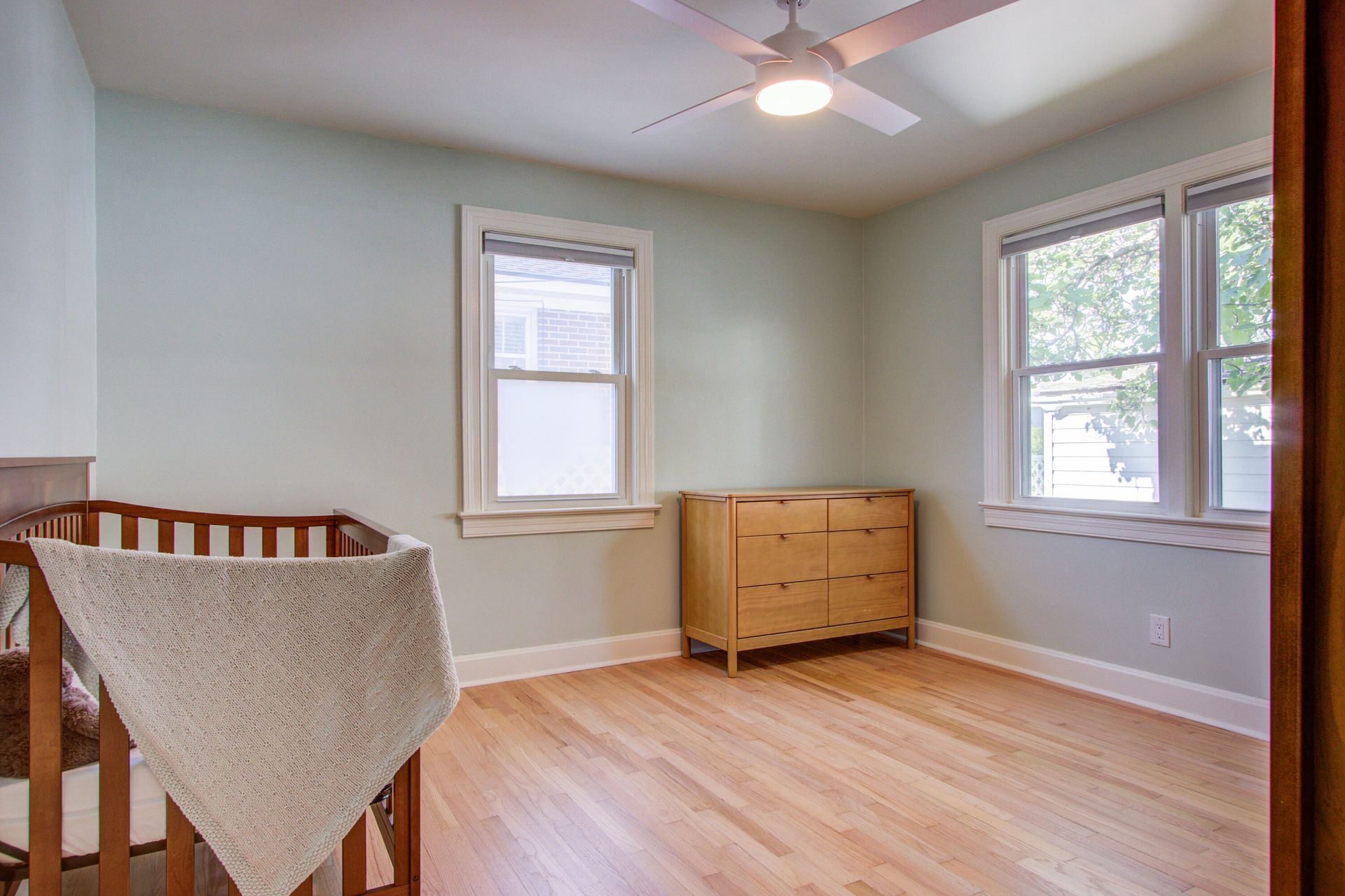 4881 Victoria Avenue Photo 25