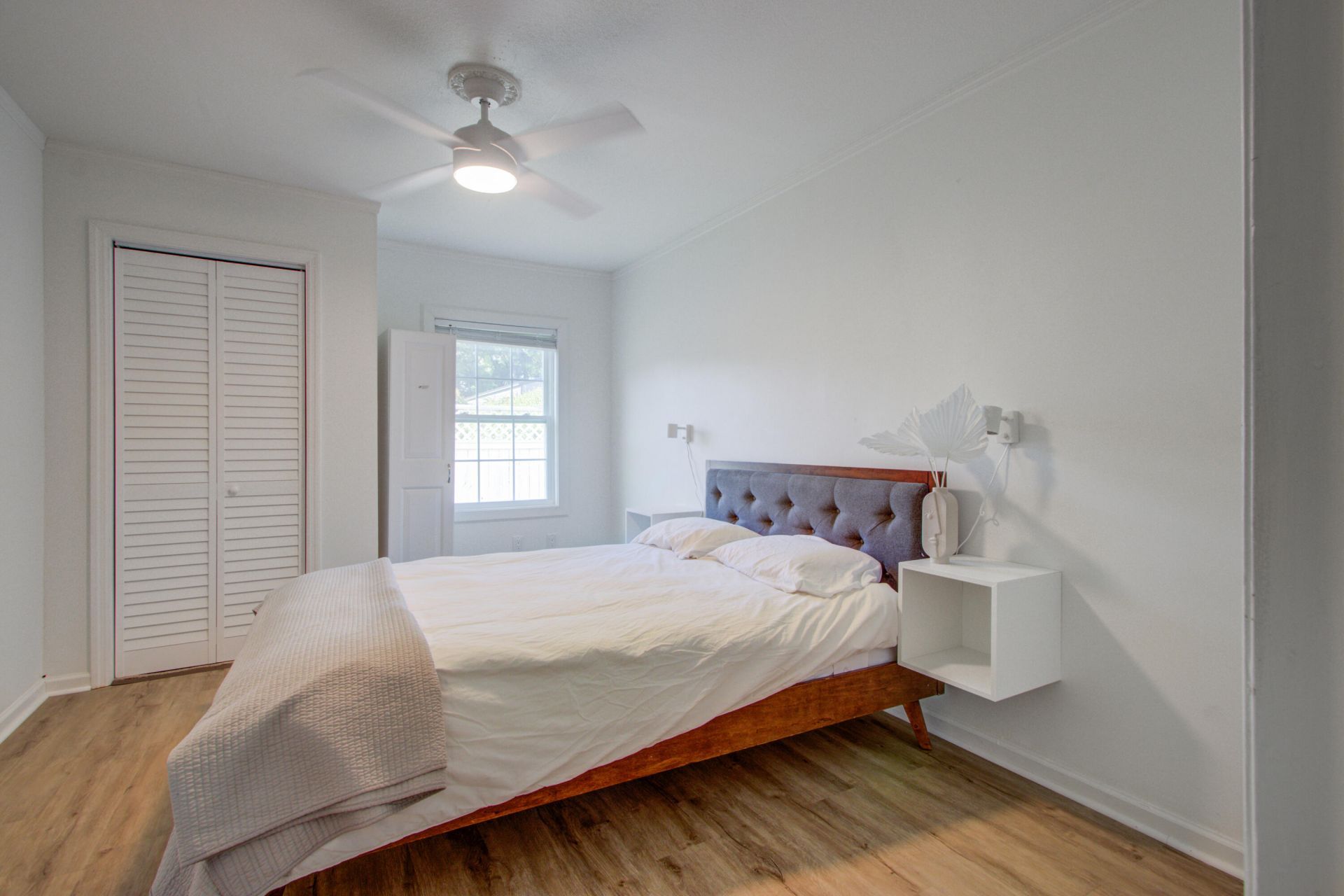 4881 Victoria Avenue Photo 29