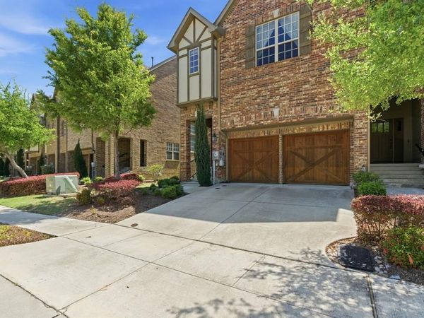 564 Waterloo Drive, Lewisville, TX 75067