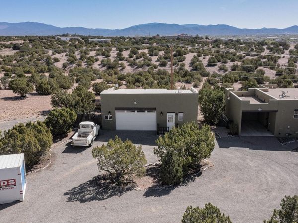 4671 San Ysidro, Santa Fe, NM 87507