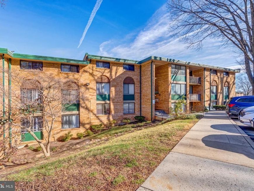 517 N Armistead Street, Unit 303, Alexandria, VA 22312 Main Photo