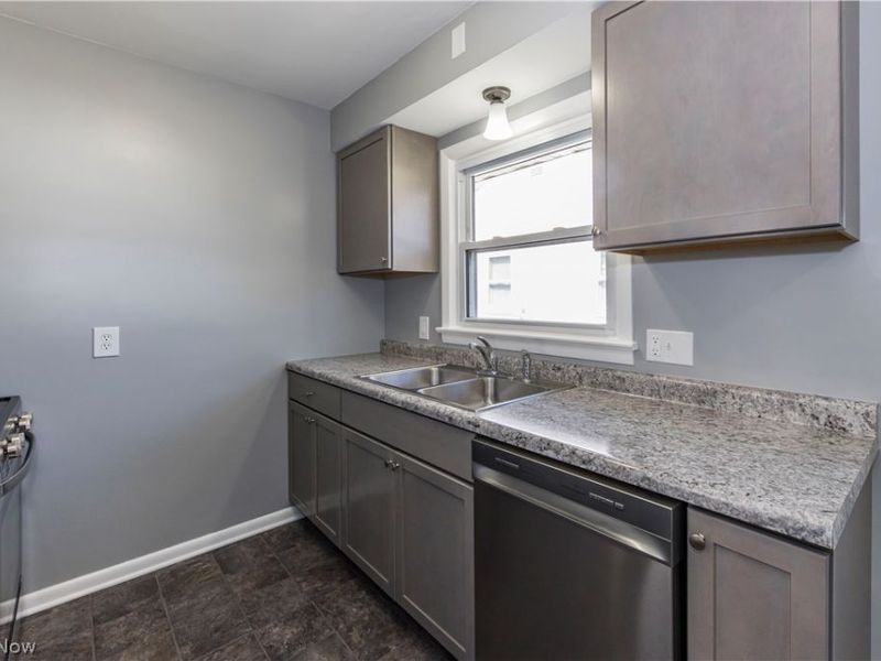 1132 Battles Avenue, Akron, OH 44314 Photo 15