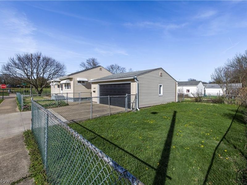 1132 Battles Avenue, Akron, OH 44314 Photo 4