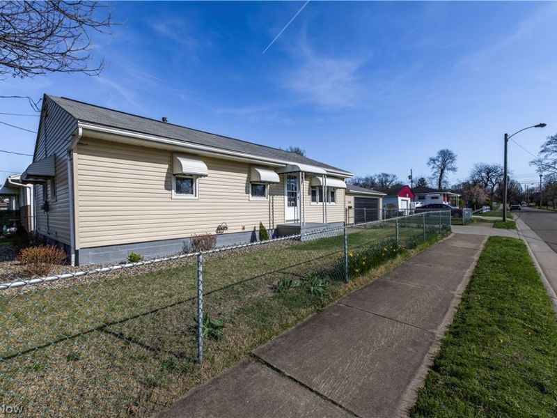 1132 Battles Avenue, Akron, OH 44314 Photo 5