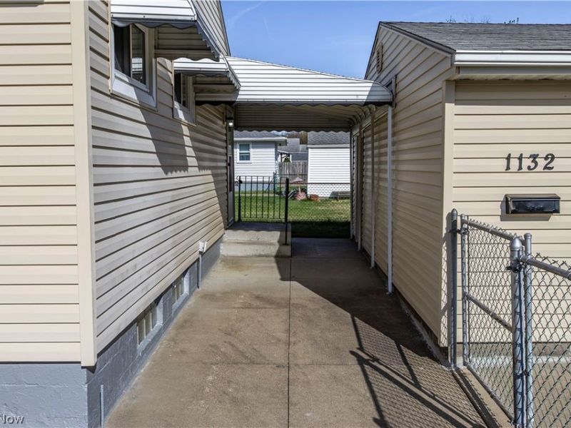 1132 Battles Avenue, Akron, OH 44314 Photo 7