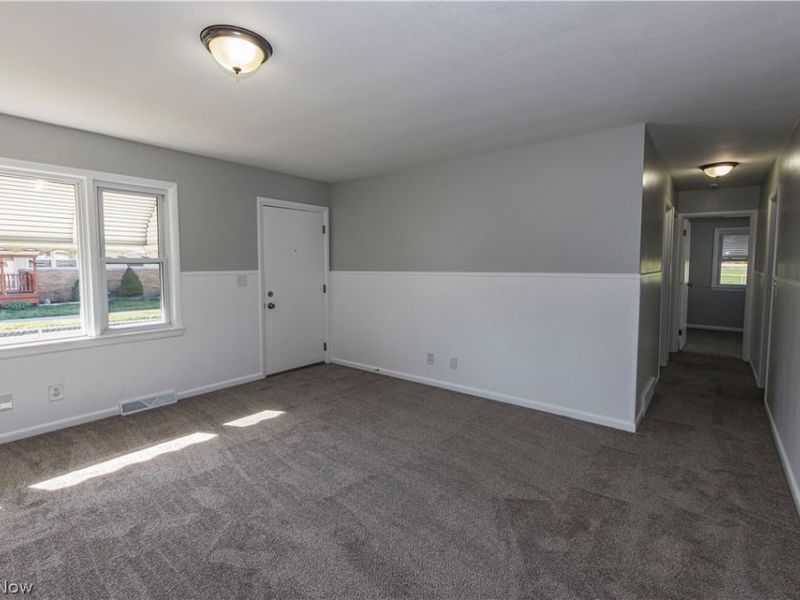 1132 Battles Avenue, Akron, OH 44314 Photo 9